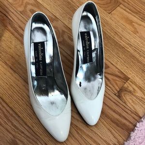 Valentina Carrano White Pumps